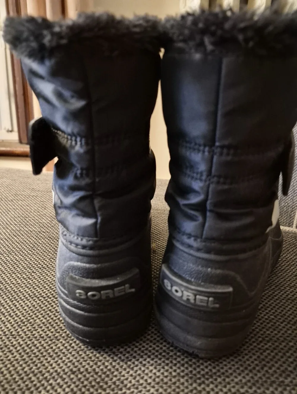 Size 13 Sorel Black Kids Winter Boot with Faux Fur Cuff